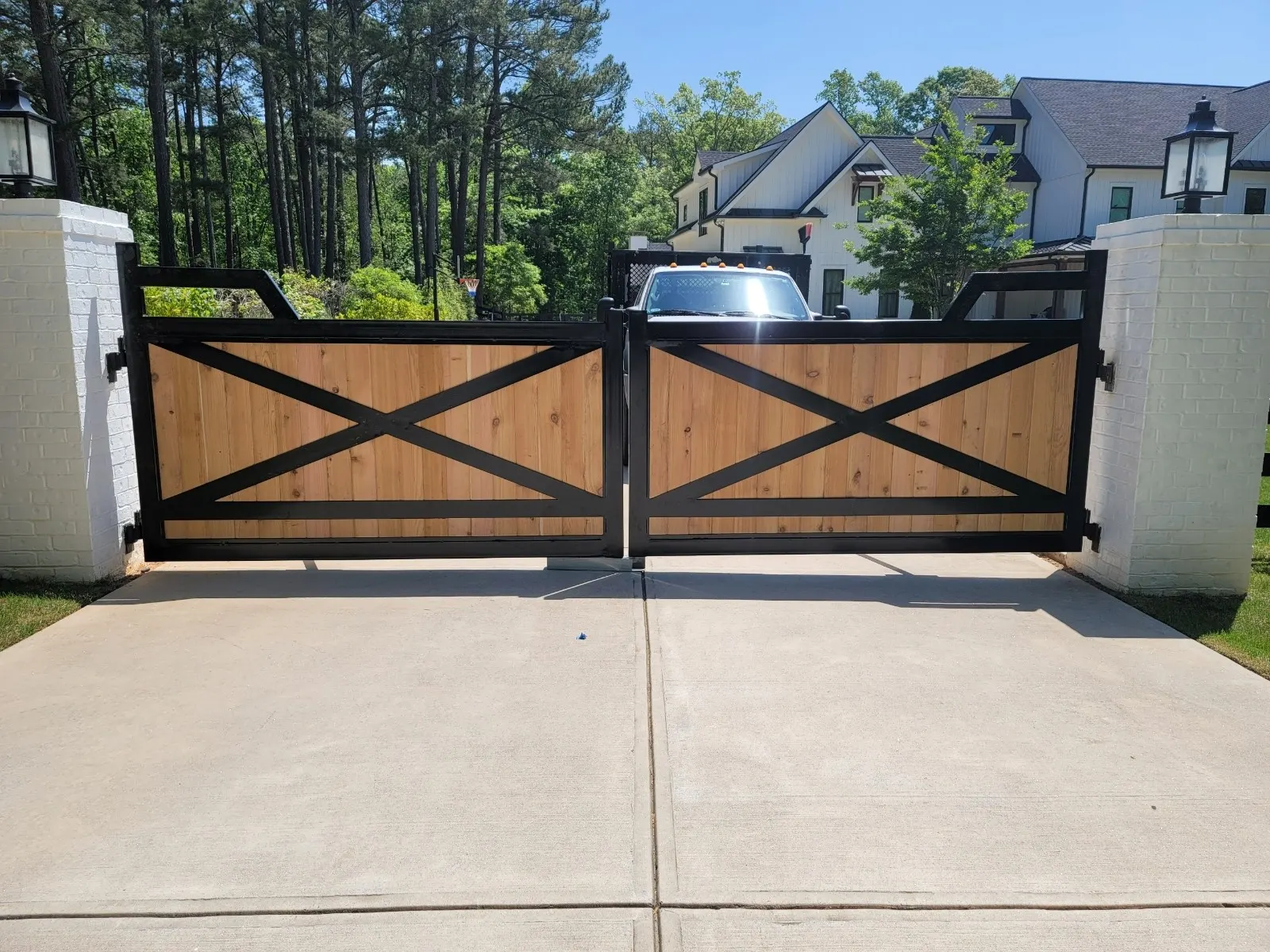 Steel Gate With Wood Picket