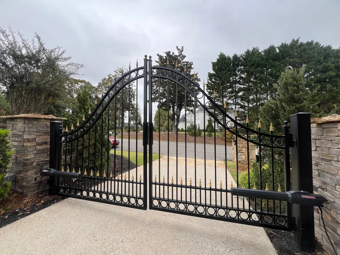 Steel Gate Kalan